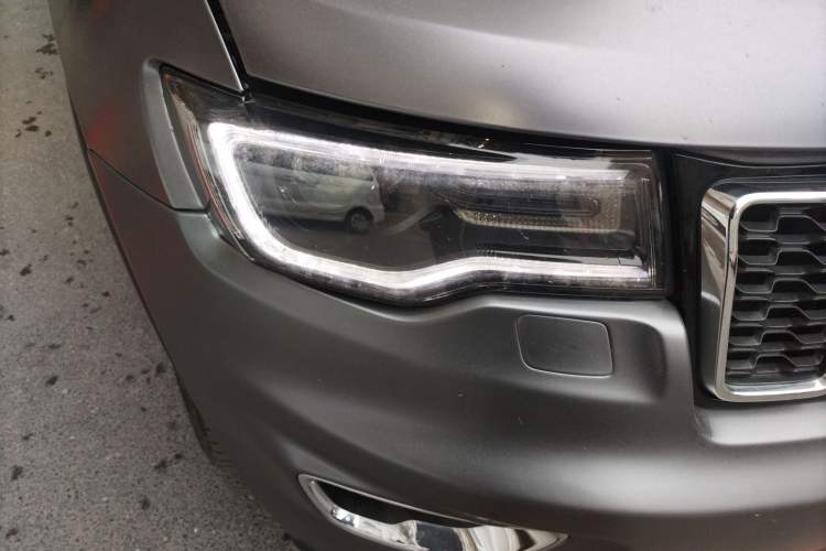 Used Jeep Grand Cherokee 2016 3.0L Elite Navigation Edition Right Front Headlight