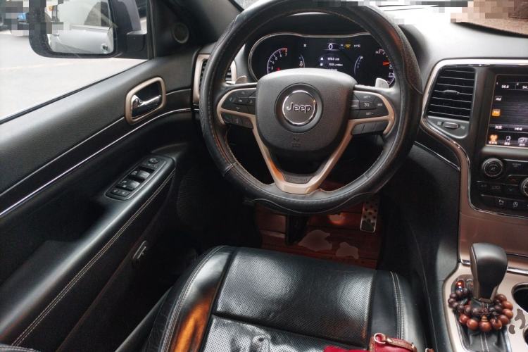 Used Jeep Grand Cherokee 2016 3.0L Elite Navigation Edition Steering Wheel