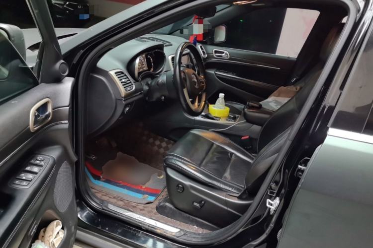 Used Jeep Grand Cherokee 2016 3.0L Elite Navigation Edition Driver Seat