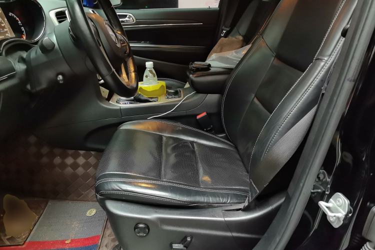 Used Jeep Grand Cherokee 2016 3.0L Elite Navigation Edition Left Front Seat
