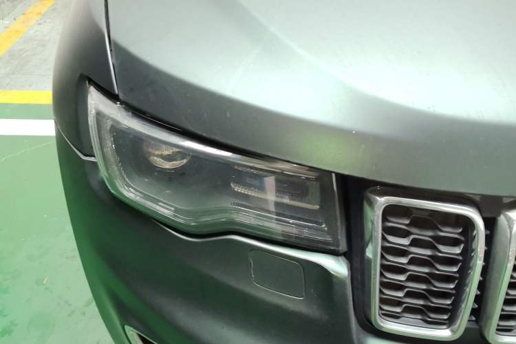 Used Jeep Grand Cherokee 2016 3.0L Elite Navigation Edition Right Front Headlight