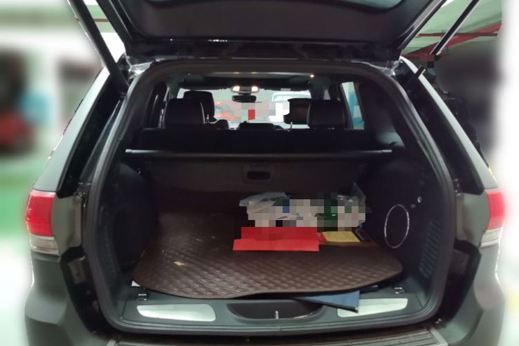 Used Jeep Grand Cherokee 2016 3.0L Elite Navigation Edition Trunk