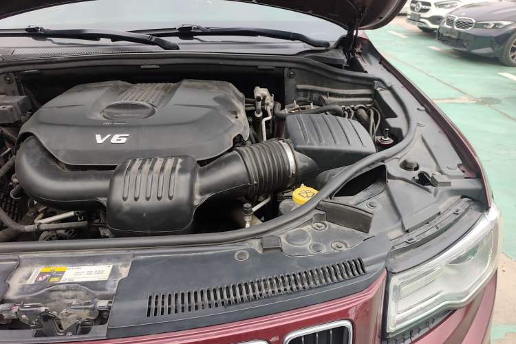 Used Jeep Grand Cherokee 2016 3.0L Comfort Navigation Edition Engine Bay Left