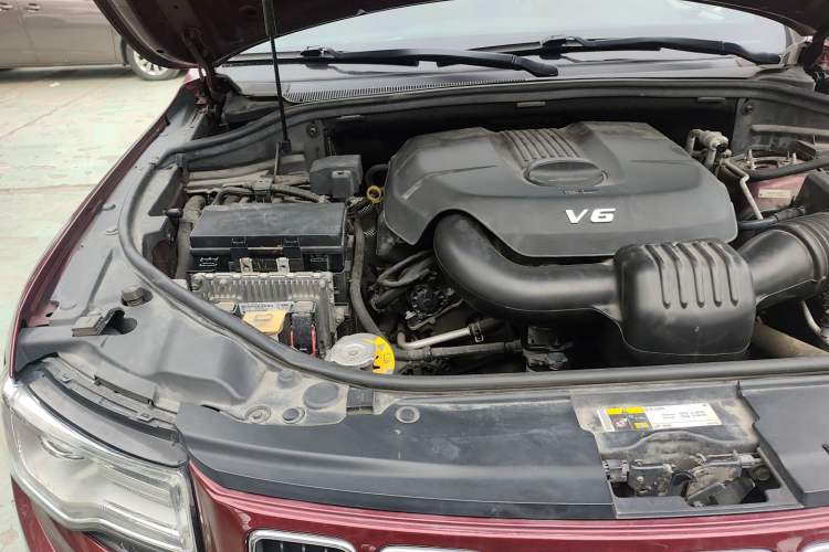 Used Jeep Grand Cherokee 2016 3.0L Comfort Navigation Edition Engine Bay Right