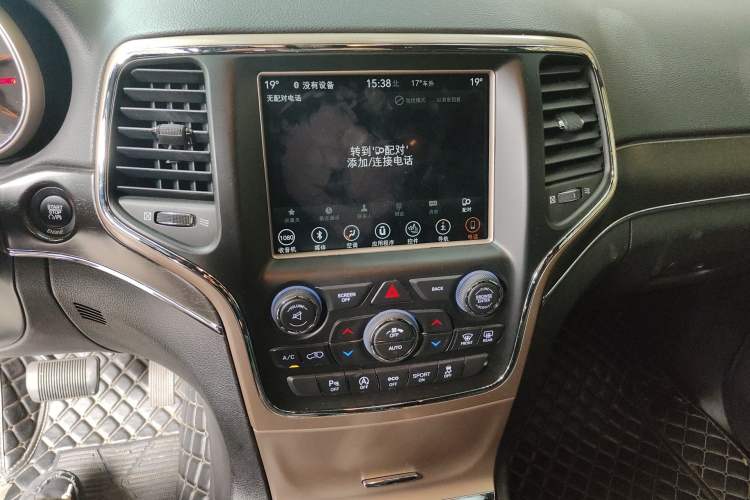 Used Jeep Grand Cherokee 2016 3.0L Elite Navigation Edition Audio And AC Panel