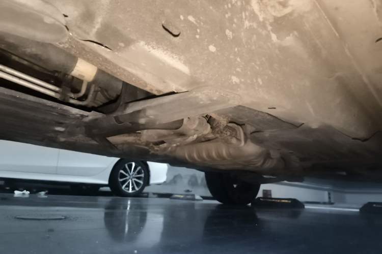 Used Jeep Grand Cherokee 2016 3.6L 75th Anniversary Tribute Edition Chassis Front Left