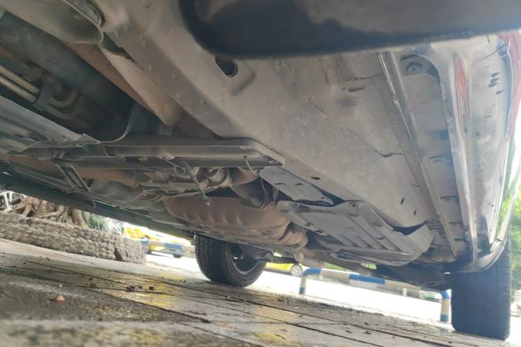 Used Jeep Grand Cherokee 2016 3.6L 75th Anniversary Tribute Edition Chassis Front Left