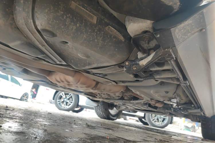 Used Jeep Grand Cherokee 2016 3.6L 75th Anniversary Tribute Edition Chassis Rear Right