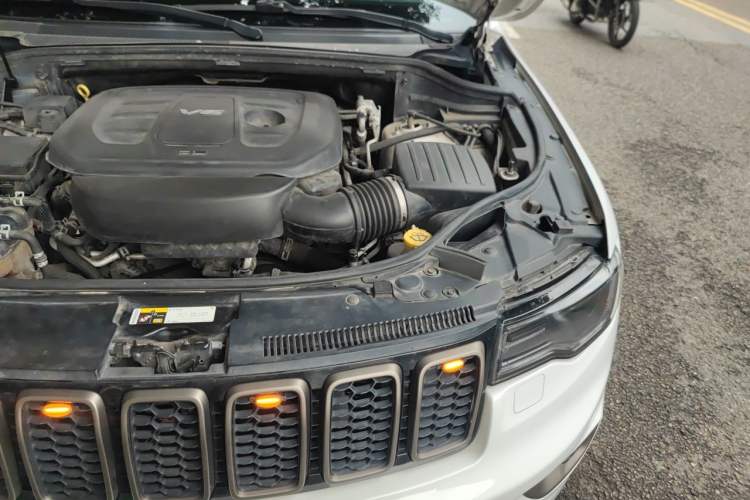 Used Jeep Grand Cherokee 2016 3.6L 75th Anniversary Tribute Edition Engine Bay Left