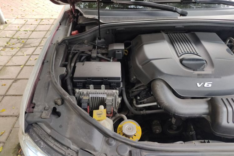 Used Jeep Grand Cherokee 2016 3.0L Elite Navigation Edition Engine Bay Right