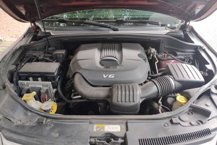 Used Jeep Grand Cherokee 2016 3.0L Elite Navigation Edition Engine Bay