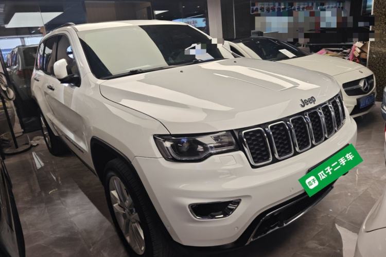 Used Jeep Grand Cherokee 2016 3.0L Elite Navigation Edition Exterior 2