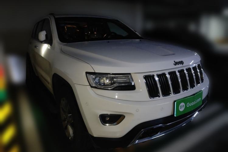 Used Jeep Grand Cherokee 2016 3.0L Comfort Navigation Edition Front Right 45 Deg