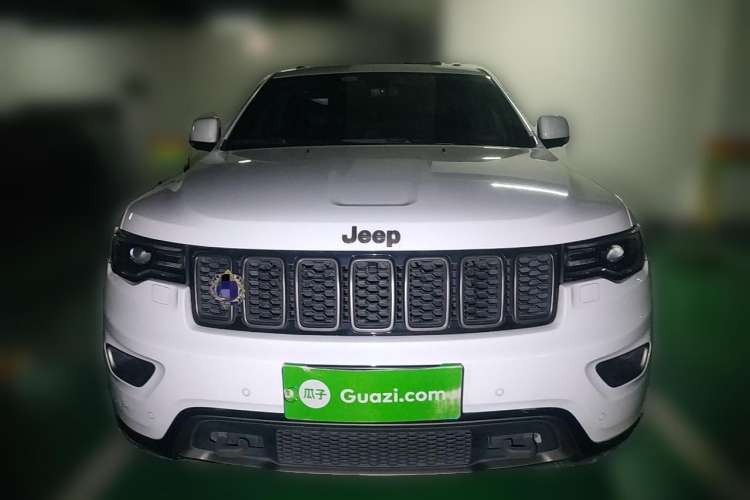Used Jeep Grand Cherokee 2016 3.0TD Diesel 75th Anniversary Tribute Edition Front
