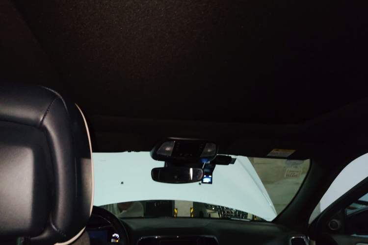 Used Jeep Grand Cherokee 2016 3.6L Luxury Navigation Edition Headliner