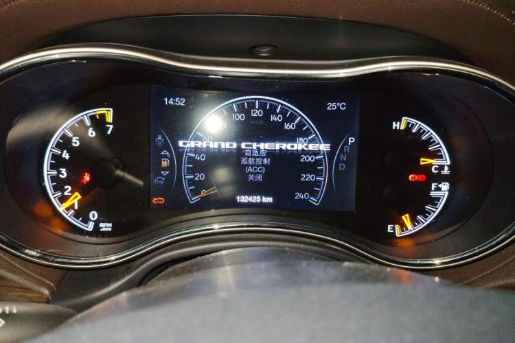 Used Jeep Grand Cherokee 2016 3.6L Luxury Navigation Edition Instrument Cluster