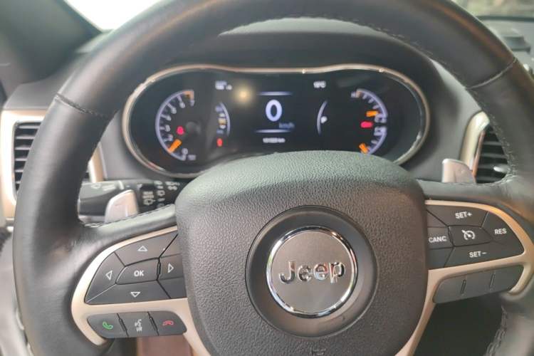 Used Jeep Grand Cherokee 2016 3.6L 75th Anniversary Tribute Edition Instrument Cluster