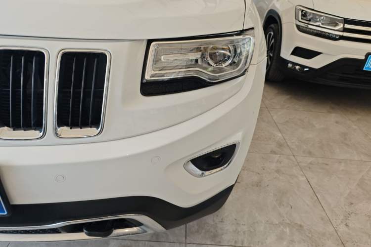 Used Jeep Grand Cherokee 2016 3.0L Comfort Navigation Edition Left Front Headlight