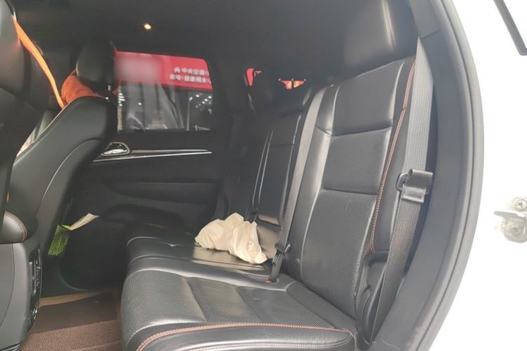 Used Jeep Grand Cherokee 2016 3.6L 75th Anniversary Tribute Edition Left Rear Seat