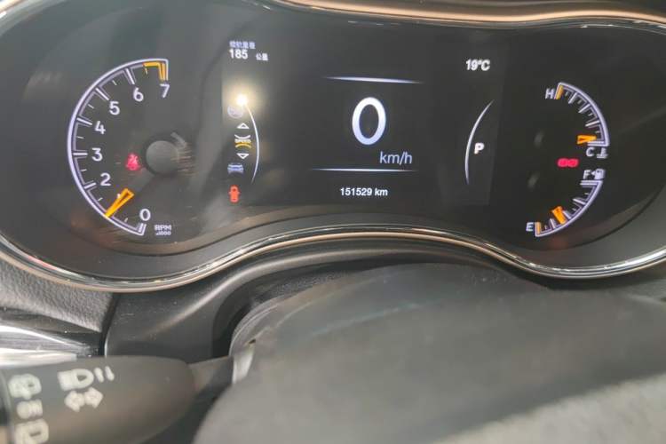 Used Jeep Grand Cherokee 2016 3.6L 75th Anniversary Tribute Edition Odometer Close Up