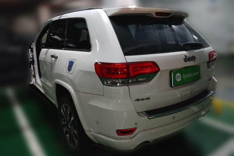Used Jeep Grand Cherokee 2016 3.6L Luxury Navigation Edition Rear Left 45 Deg
