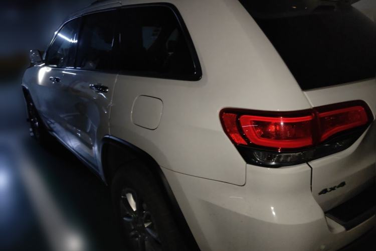 Used Jeep Grand Cherokee 2016 3.0L Comfort Navigation Edition Rear Left 45 Deg