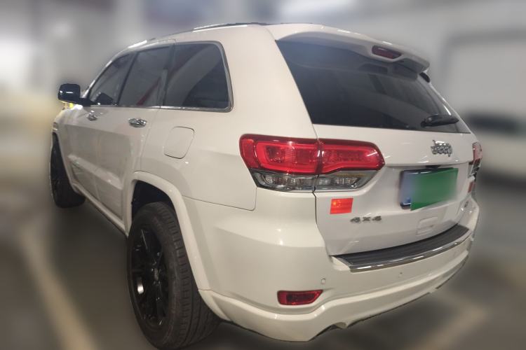 Used Jeep Grand Cherokee 2016 3.6L Luxury Navigation Edition Rear Left 45 Deg