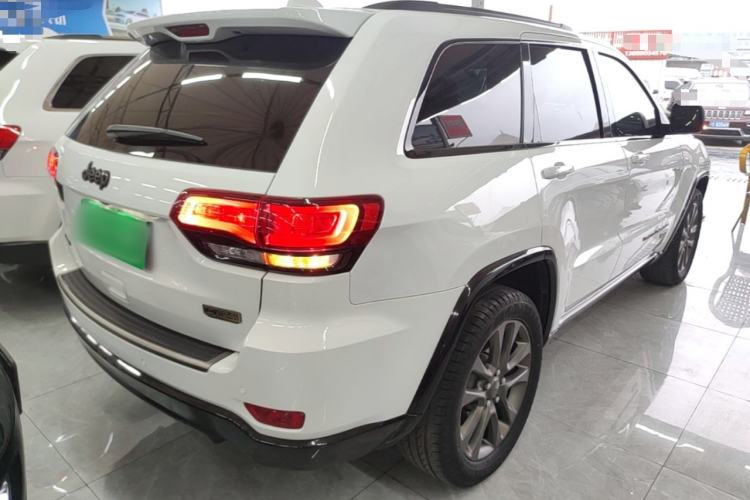 Used Jeep Grand Cherokee 2016 3.6L 75th Anniversary Tribute Edition Rear Right 45 Deg