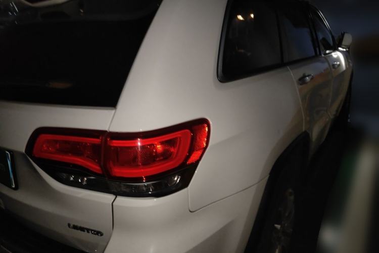 Used Jeep Grand Cherokee 2016 3.0L Comfort Navigation Edition Rear Right 45 Deg