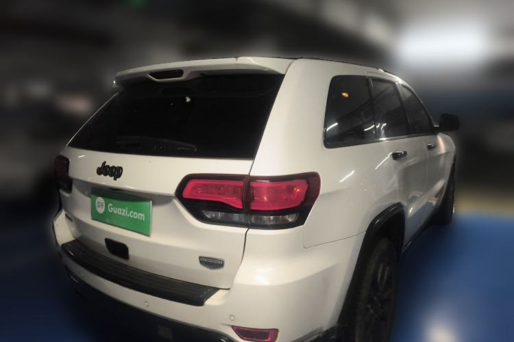 Used Jeep Grand Cherokee 2016 3.6L 75th Anniversary Tribute Edition Rear Right 45 Deg