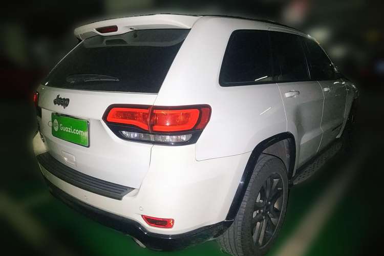 Used Jeep Grand Cherokee 2016 3.0TD Diesel 75th Anniversary Tribute Edition Rear Right 45 Deg