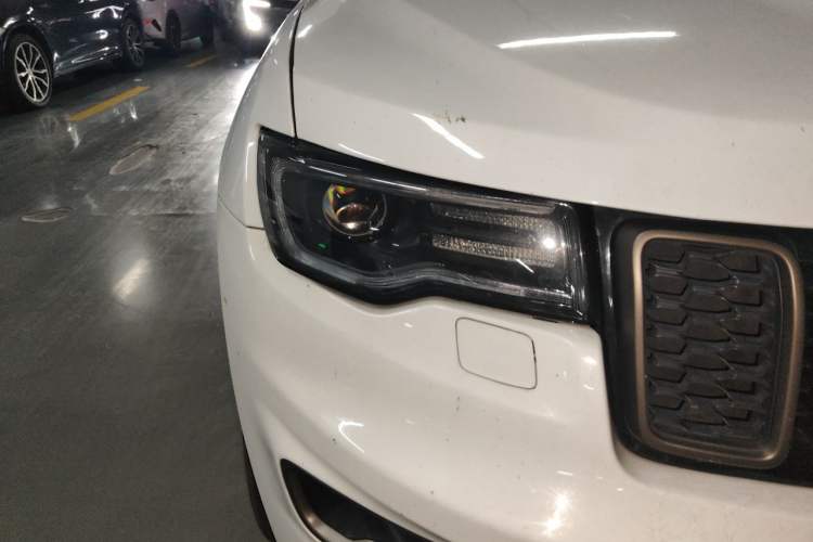 Used Jeep Grand Cherokee 2016 3.6L 75th Anniversary Tribute Edition Right Front Headlight