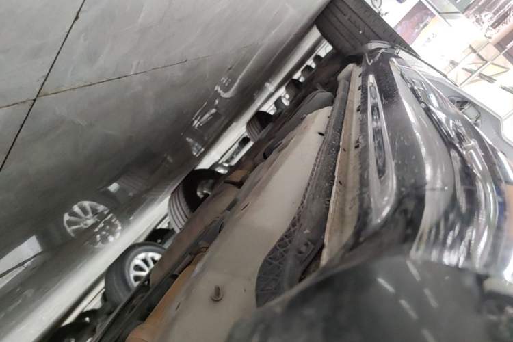 Used Jeep Grand Cherokee 2016 3.6L 75th Anniversary Tribute Edition Right Side Sill