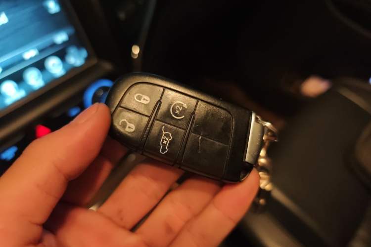 Used Jeep Grand Cherokee 2016 3.0L Comfort Navigation Edition Vehicle Key