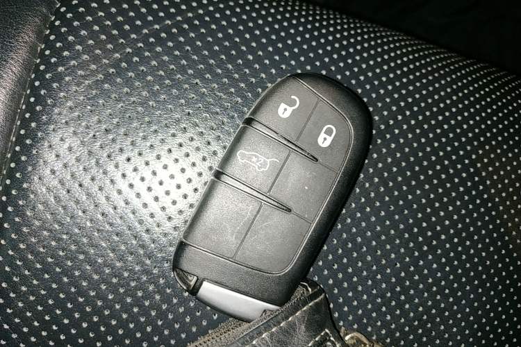 Used Jeep Grand Cherokee 2016 3.0TD Diesel 75th Anniversary Tribute Edition Vehicle Key
