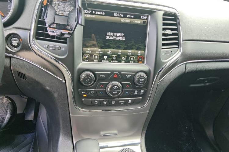 Used Jeep Grand Cherokee 2017 3.0L Elite Navigation Edition Audio And AC Panel