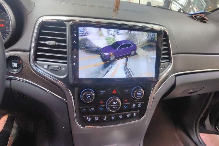 Used Jeep Grand Cherokee 2017 3.6L Luxury Navigation Edition Audio And AC Panel