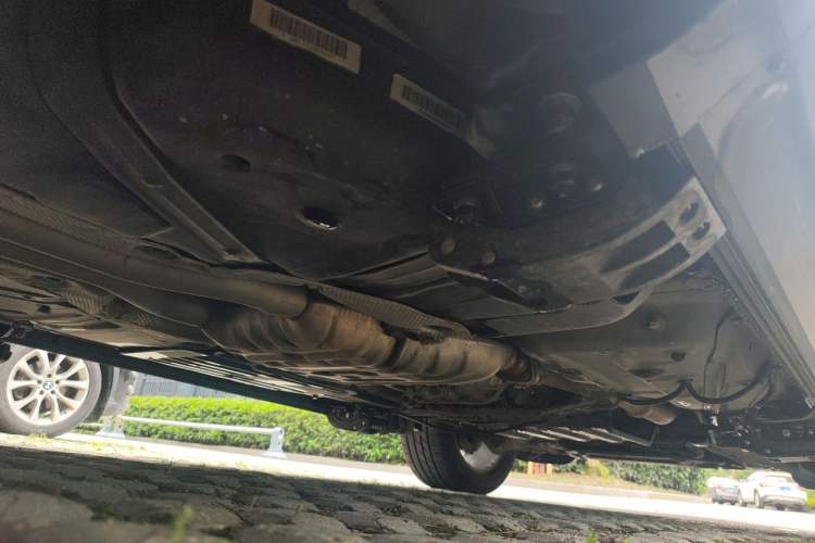 Used Jeep Grand Cherokee 2017 3.0L Comfort Navigation Edition Chassis Rear Right