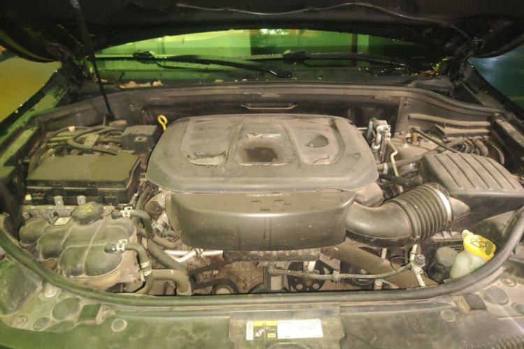 Used Jeep Grand Cherokee 2017 3.6L Elite Navigation Edition Engine Bay