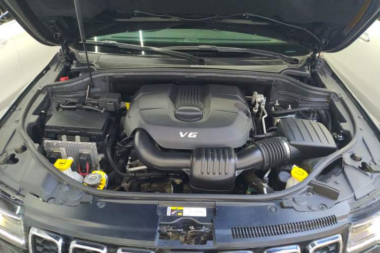 Used Jeep Grand Cherokee 2017 3.0L Comfort Navigation Edition Engine Bay