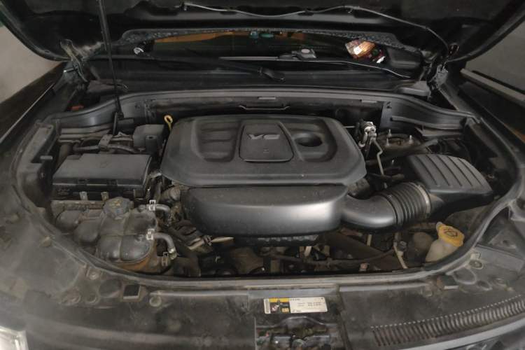 Used Jeep Grand Cherokee  Engine Bay
