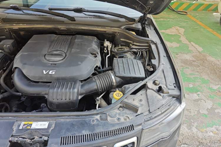 Used Jeep Grand Cherokee 2017 3.0L Comfort Navigation Edition Engine Bay Left