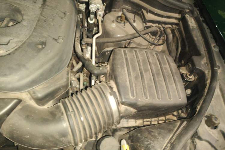 Used Jeep Grand Cherokee 2017 3.6L Elite Navigation Edition Engine Bay Left
