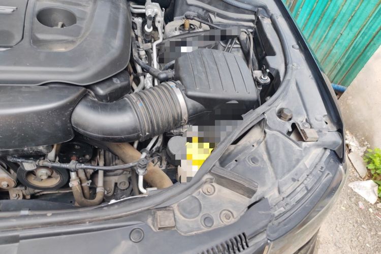 Used Jeep Grand Cherokee 2017 3.6L Elite Navigation Edition Engine Bay Left