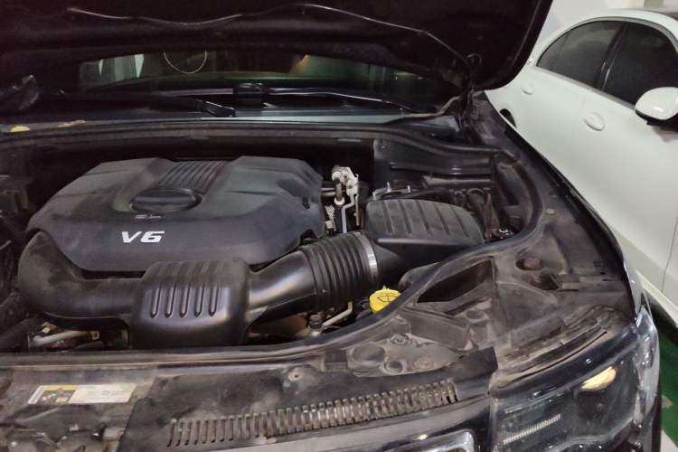 Used Jeep Grand Cherokee 2017 3.0L Comfort Navigation Edition Engine Bay Left