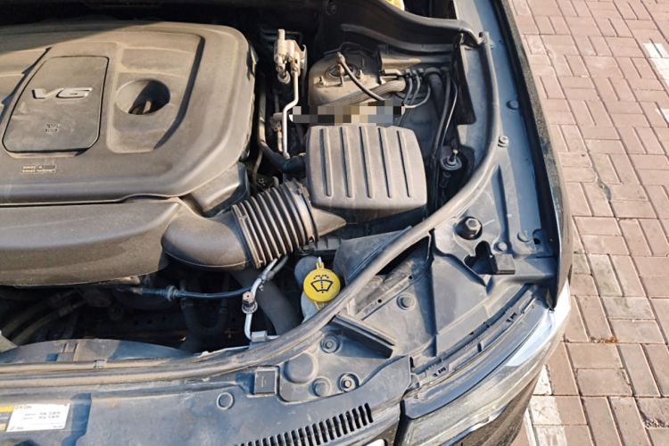 Used Jeep Grand Cherokee 2017 3.6L Elite Navigation Edition Engine Bay Left