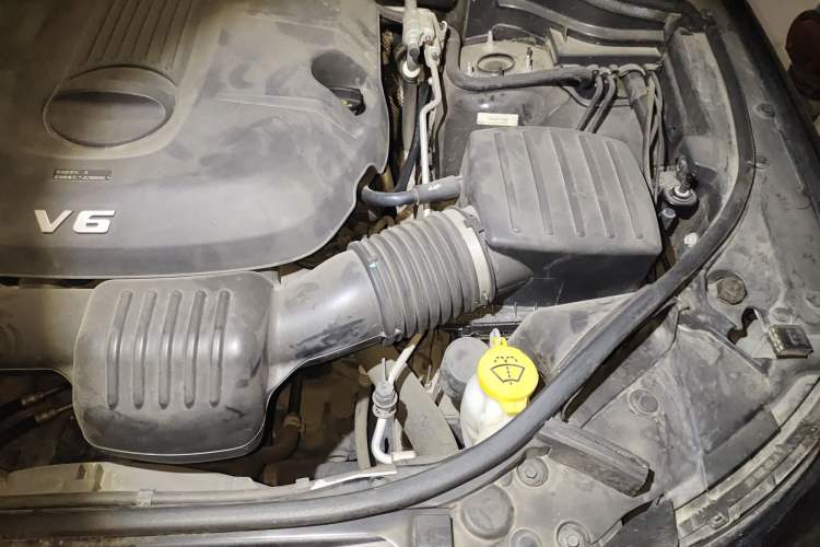 Used Jeep Grand Cherokee 2017 3.0L Comfort Navigation Edition Engine Bay Left
