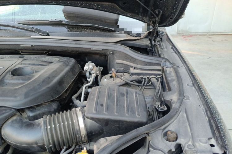 Used Jeep Grand Cherokee 2017 3.6L Elite Navigation Edition Engine Bay Left