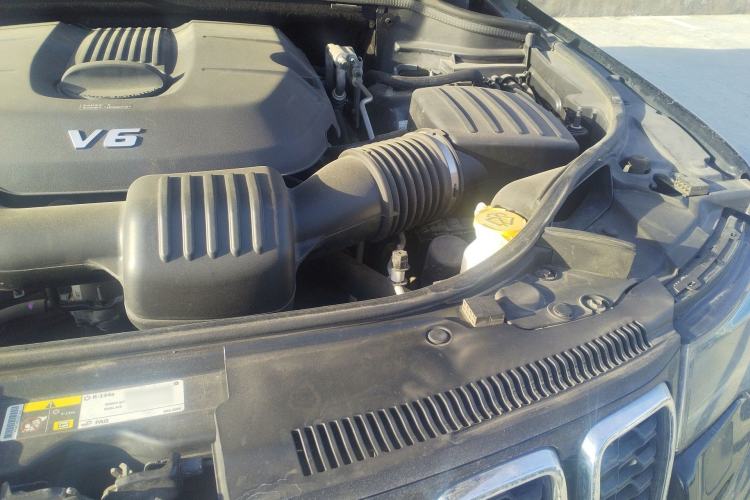 Used Jeep Grand Cherokee 2017 3.0L Comfort Navigation Edition Engine Bay Left