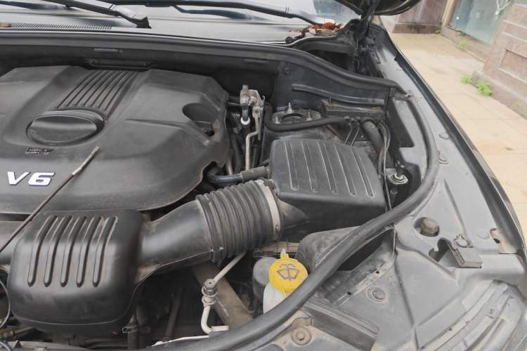 Used Jeep Grand Cherokee 2017 3.0L Comfort Navigation Edition Engine Bay Left